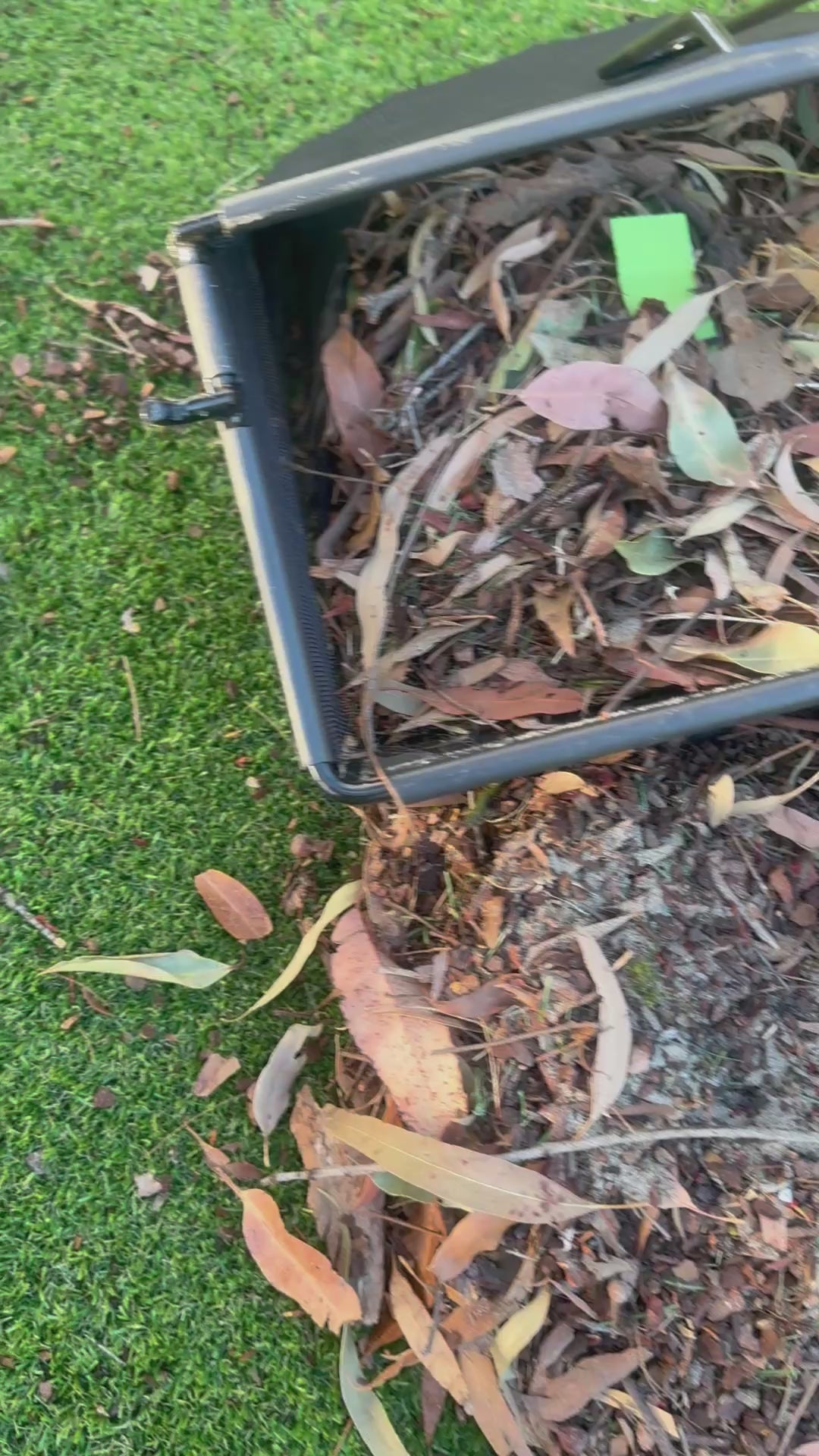 Full sweeper catcher after job for 602W Artificial lawn sweepr